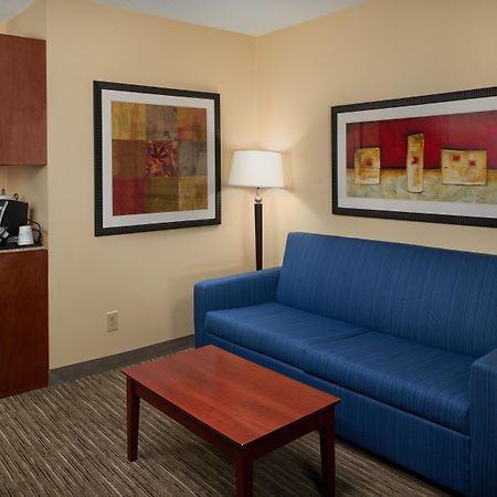 Holiday Inn Express Hotel & Suites Anniston/Oxford By Ihg Esterno foto