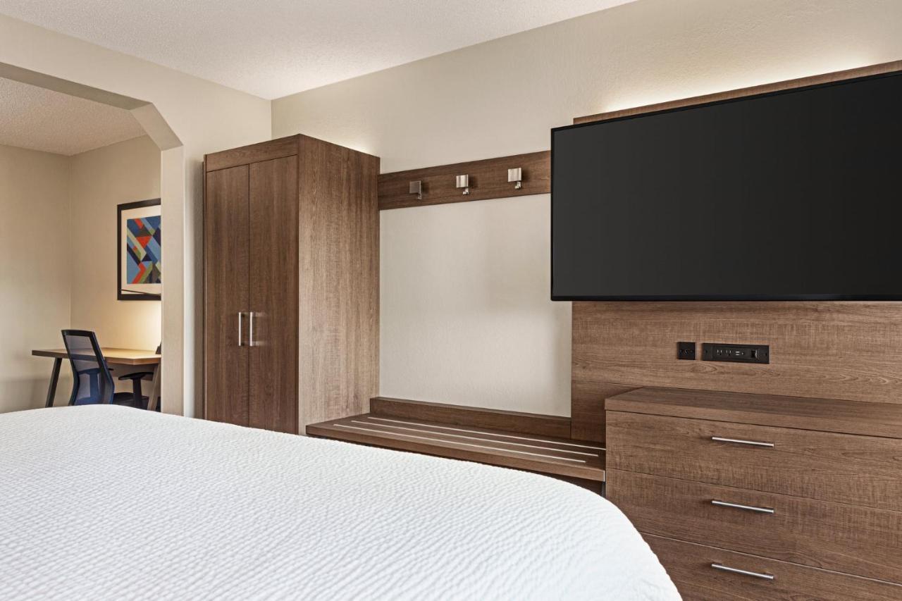 Holiday Inn Express Hotel & Suites Anniston/Oxford By Ihg Esterno foto