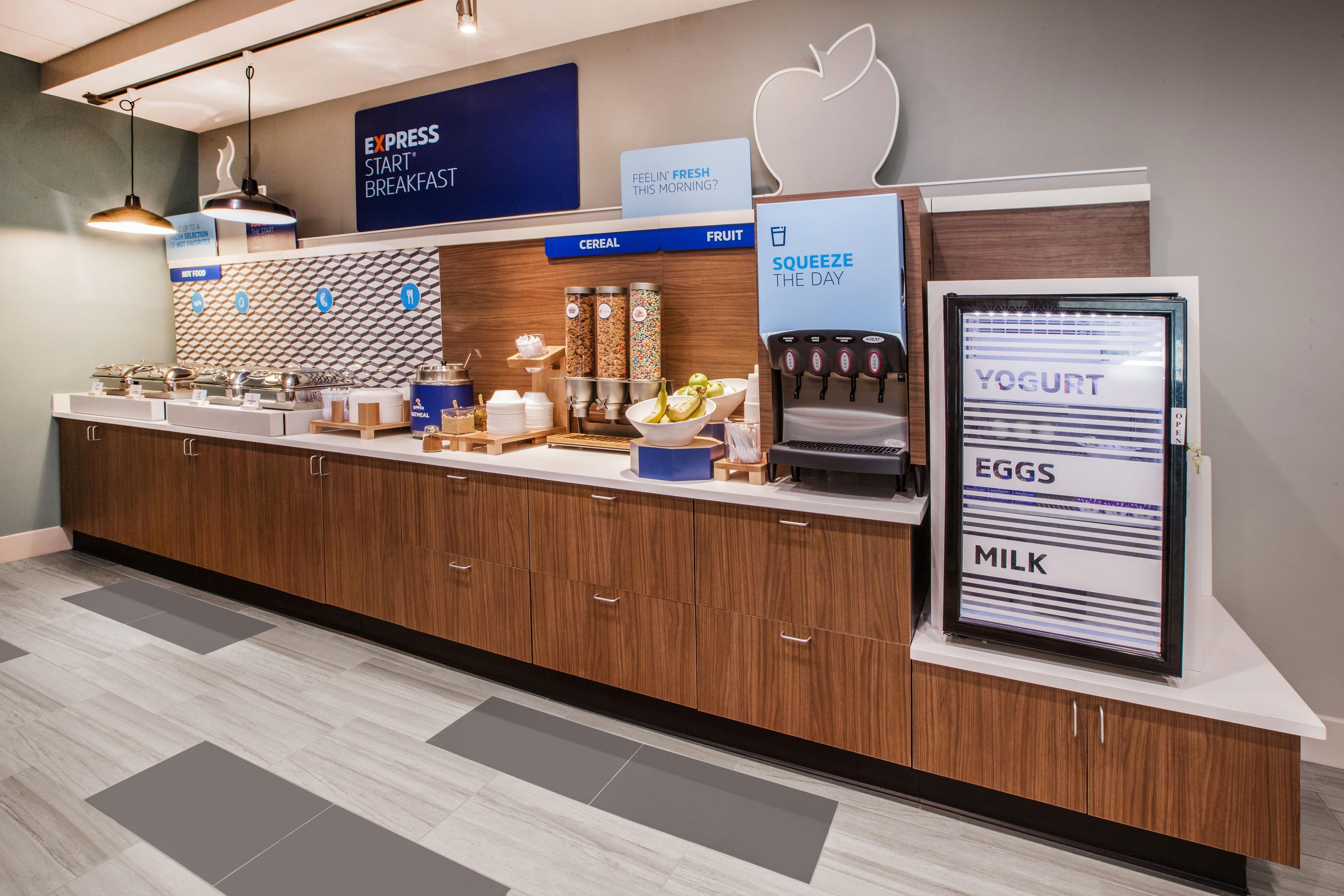 Holiday Inn Express Hotel & Suites Anniston/Oxford By Ihg Esterno foto