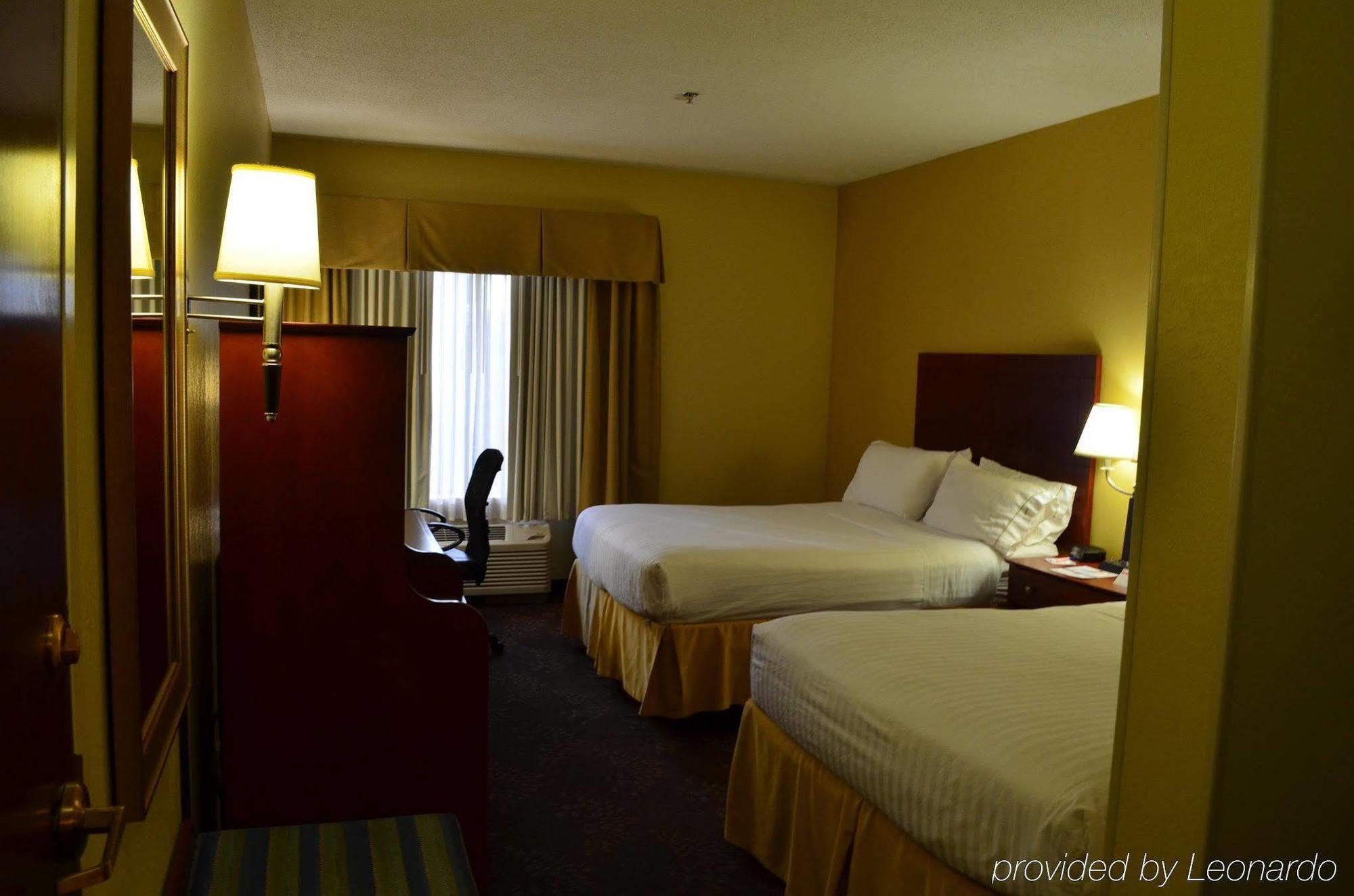 Holiday Inn Express Hotel & Suites Anniston/Oxford By Ihg Esterno foto