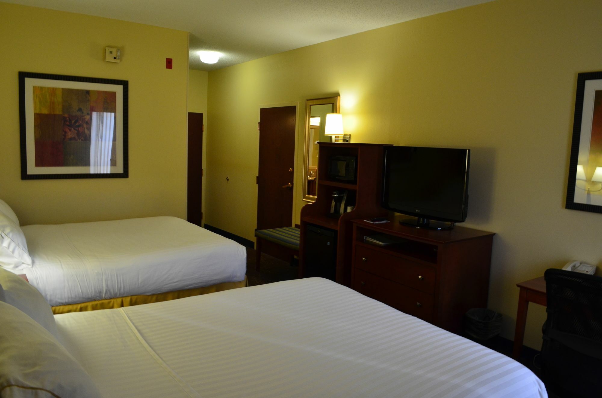 Holiday Inn Express Hotel & Suites Anniston/Oxford By Ihg Esterno foto